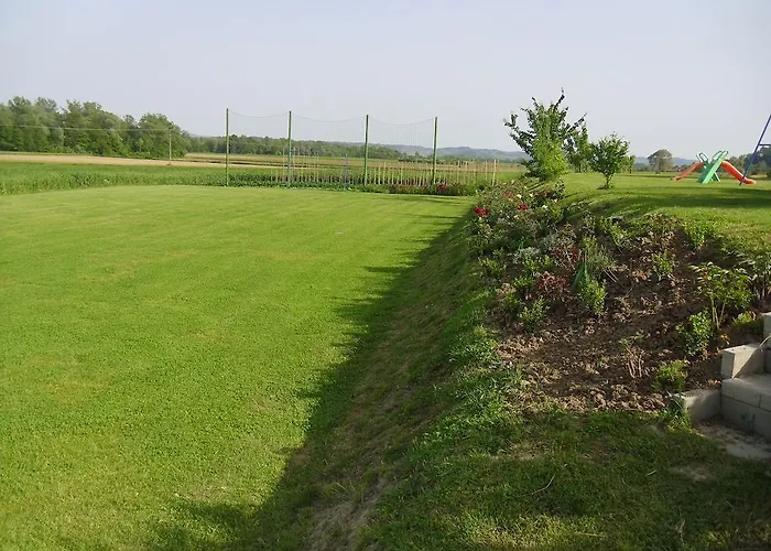 Πανσιόν Gostilna In Prenocisce Kocjan