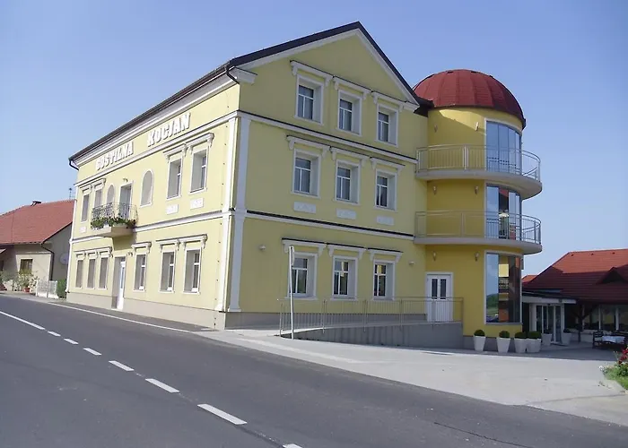Gostilna In Prenocisce Kocjan Hiša za goste